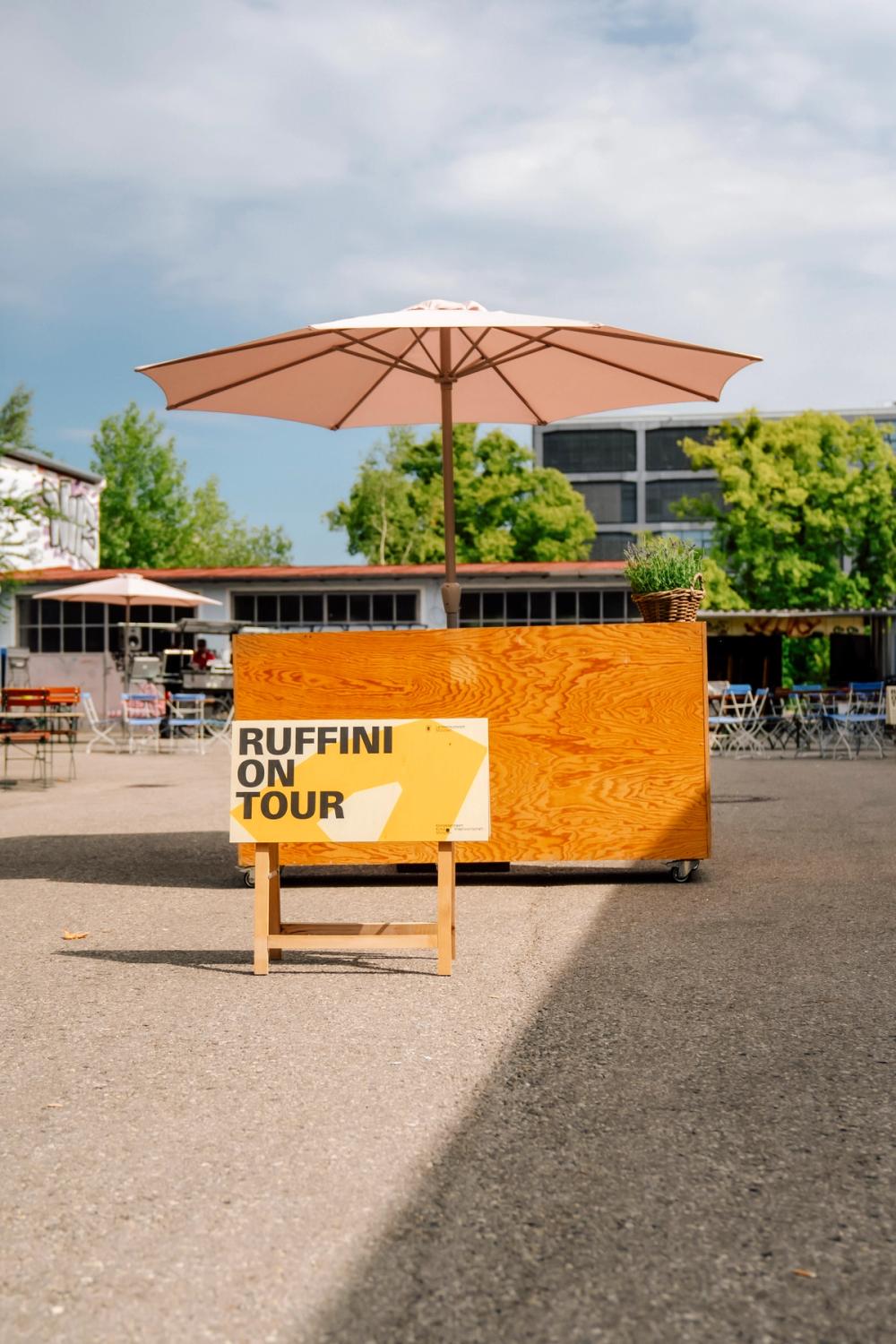 Missing alternative text