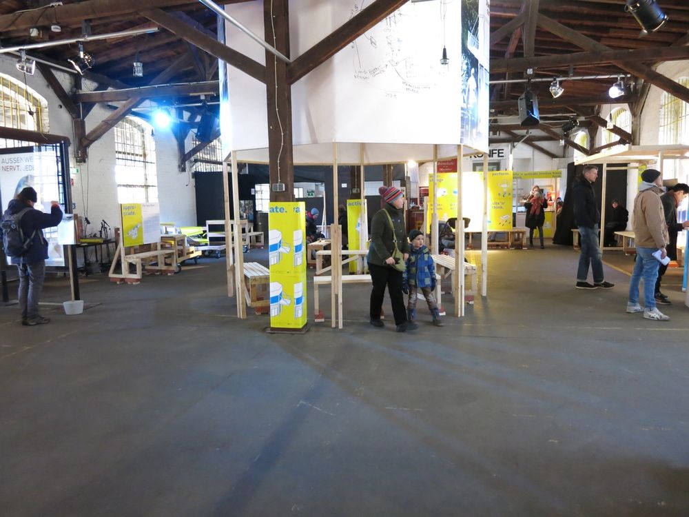 Missing alternative text