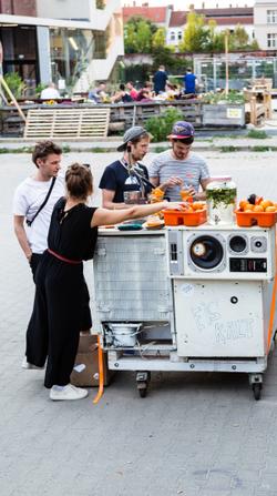 Missing alternative text