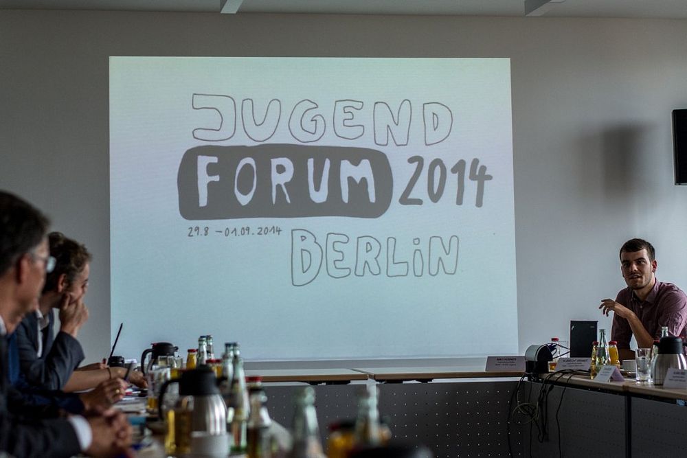 Missing alternative text