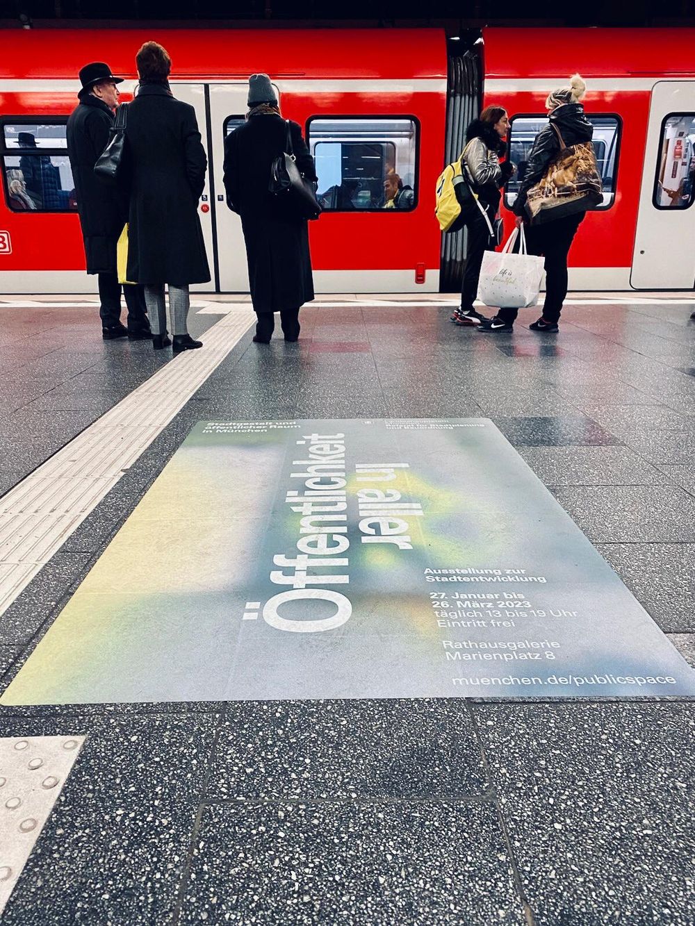 Missing alternative text