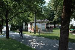 Missing alternative text