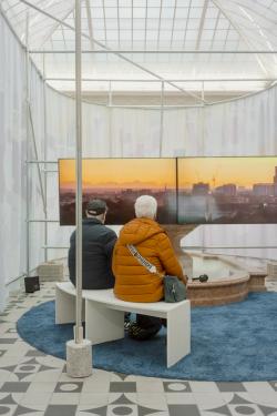 Missing alternative text