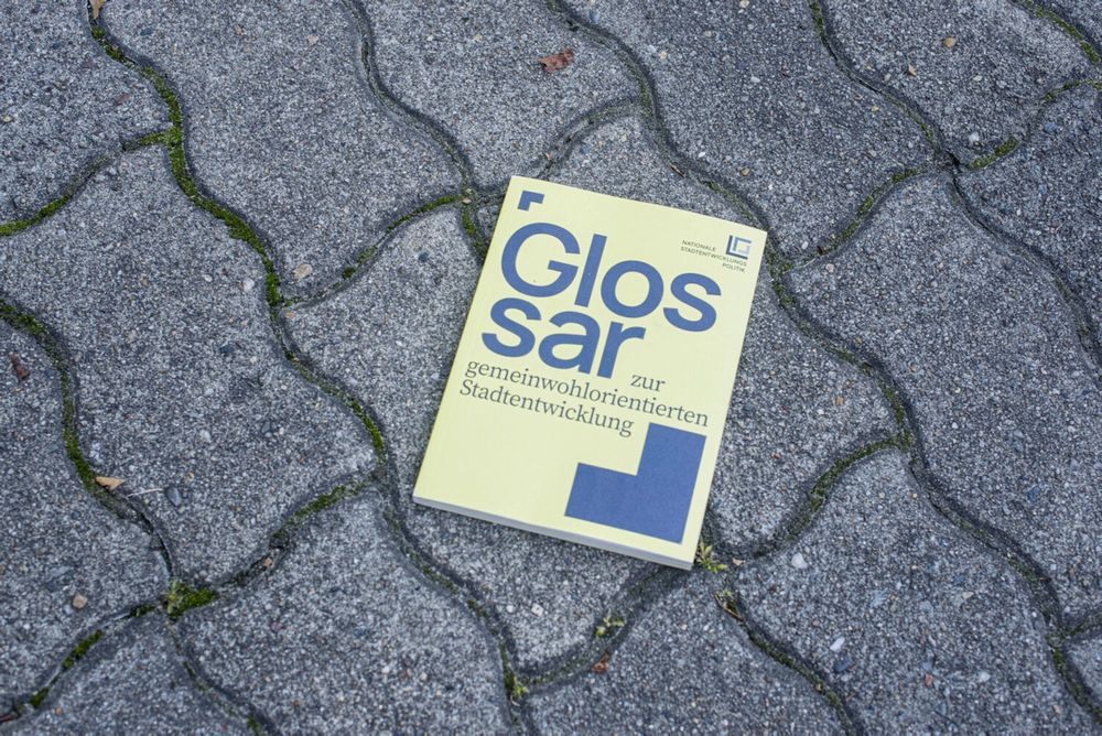 Missing alternative text