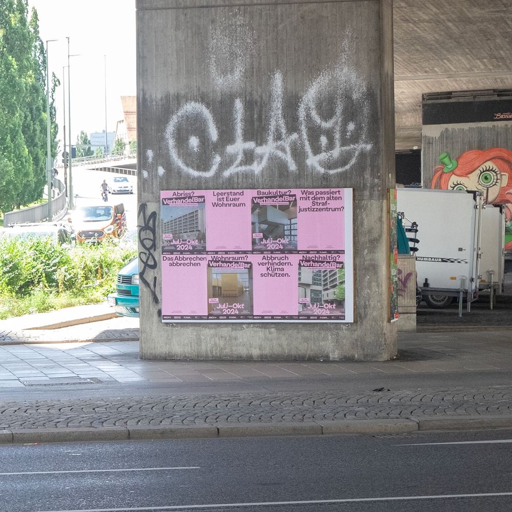 Missing alternative text