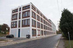 Missing alternative text