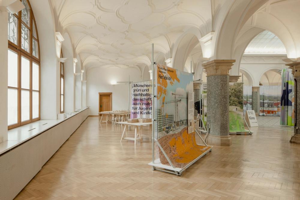 Missing alternative text