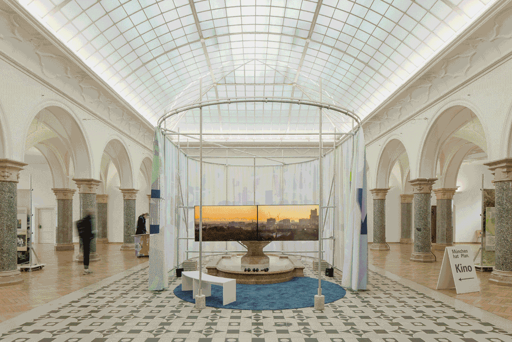 Missing alternative text