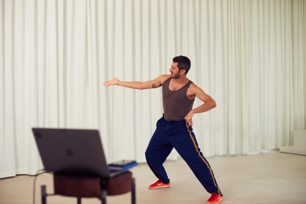 Missing alternative text