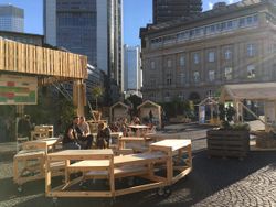 Missing alternative text