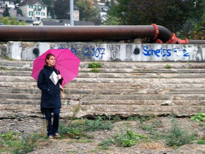 Missing alternative text