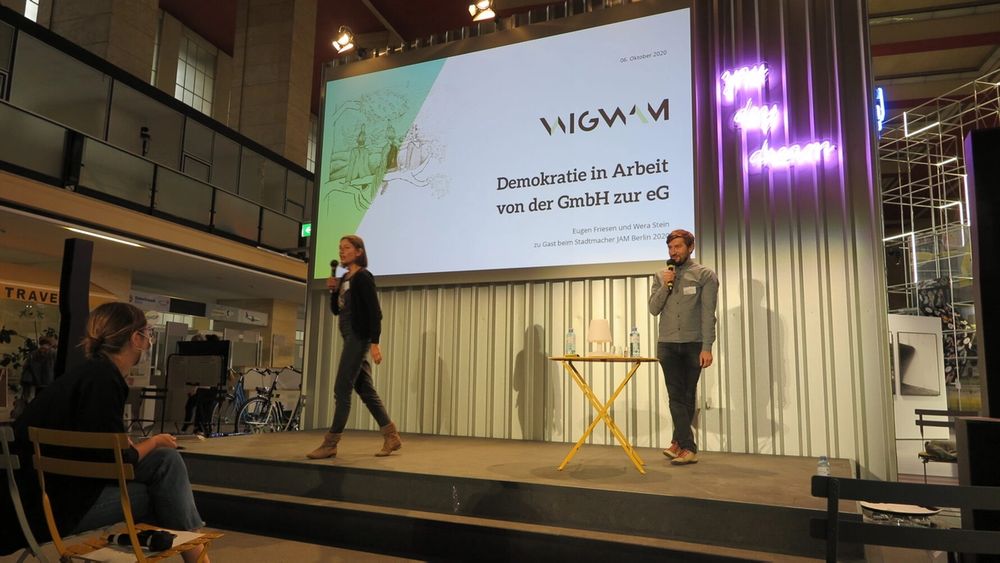 Missing alternative text