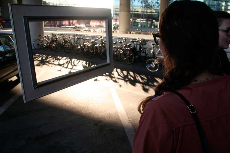 Missing alternative text