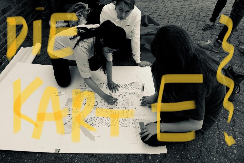 Missing alternative text