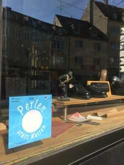 Missing alternative text