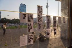 Missing alternative text