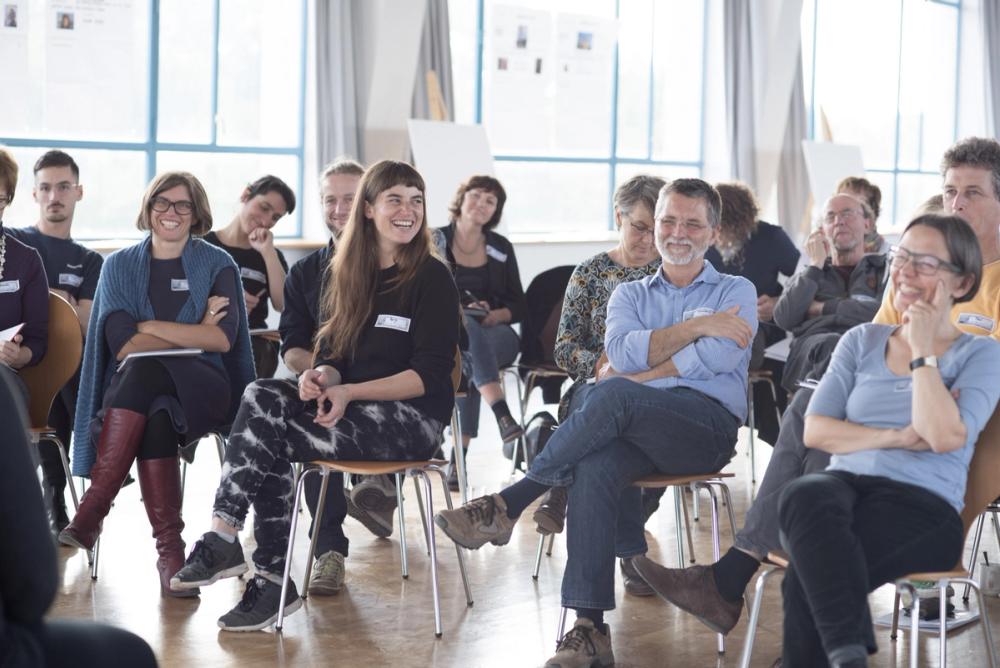 Missing alternative text