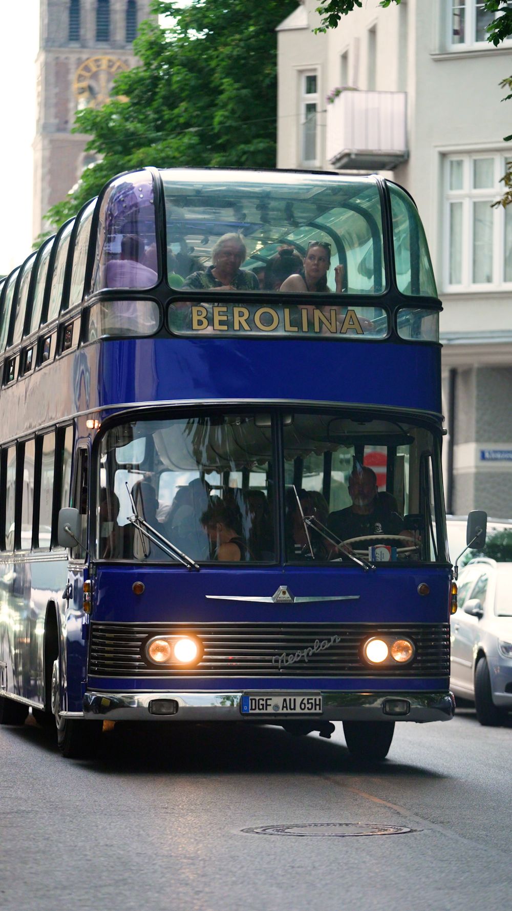 Missing alternative text