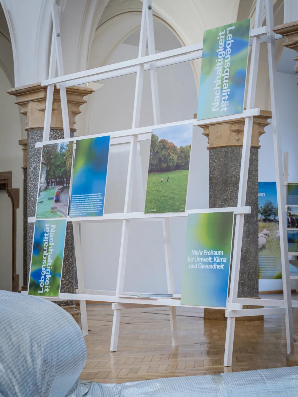 Missing alternative text