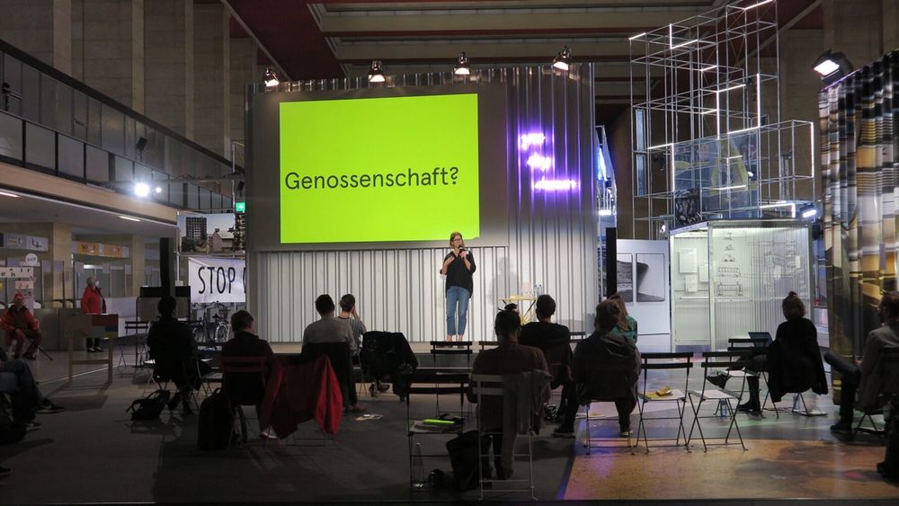 Missing alternative text