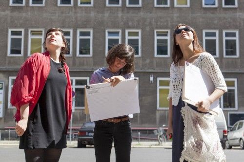 Missing alternative text