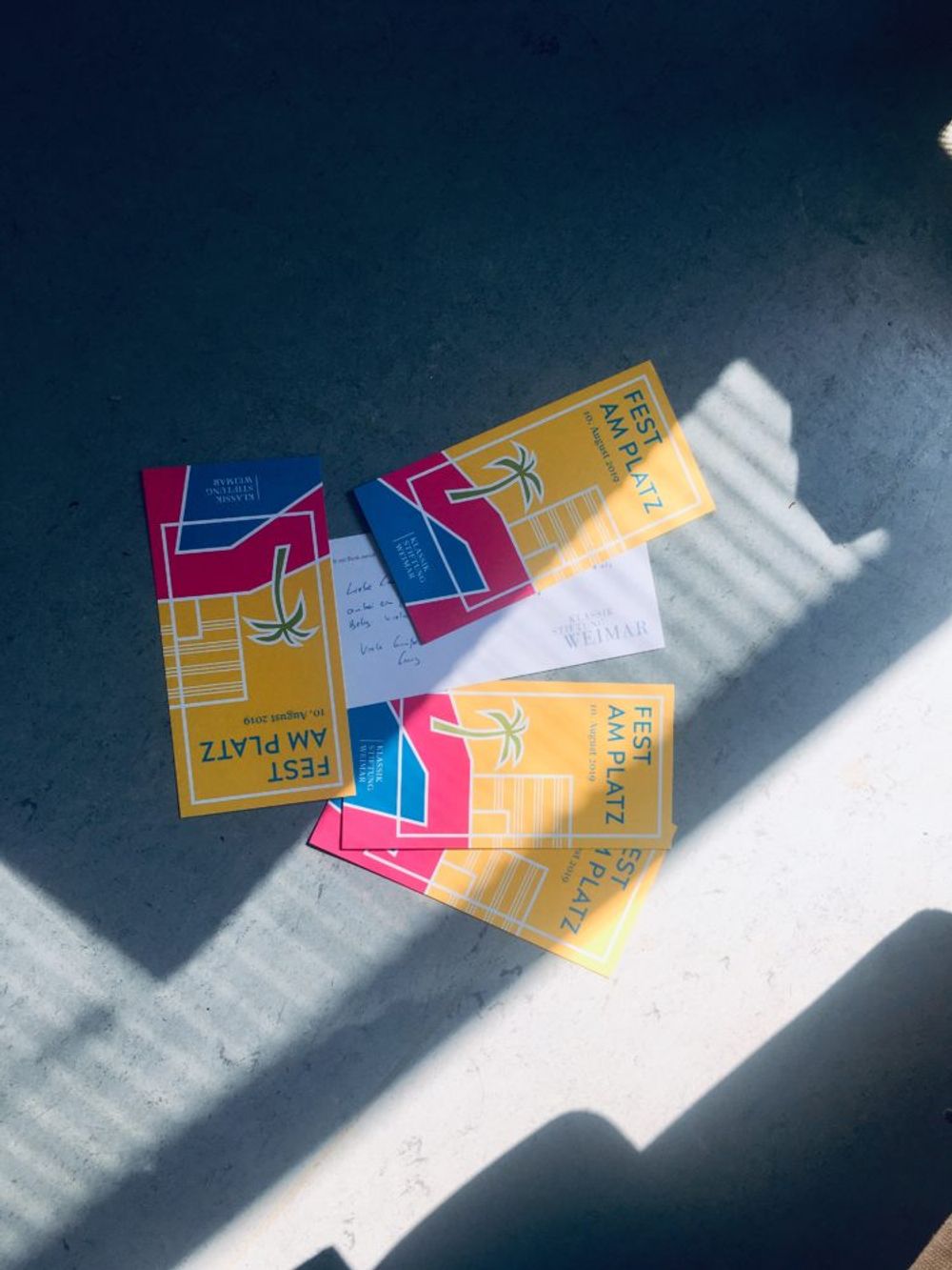 Missing alternative text