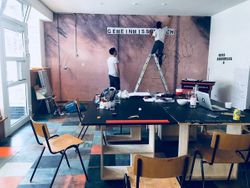 Missing alternative text