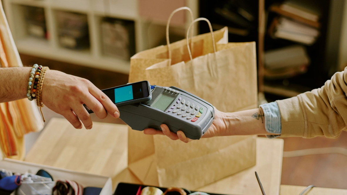 How Custom AI Solutions Transform Modern Retail Operations