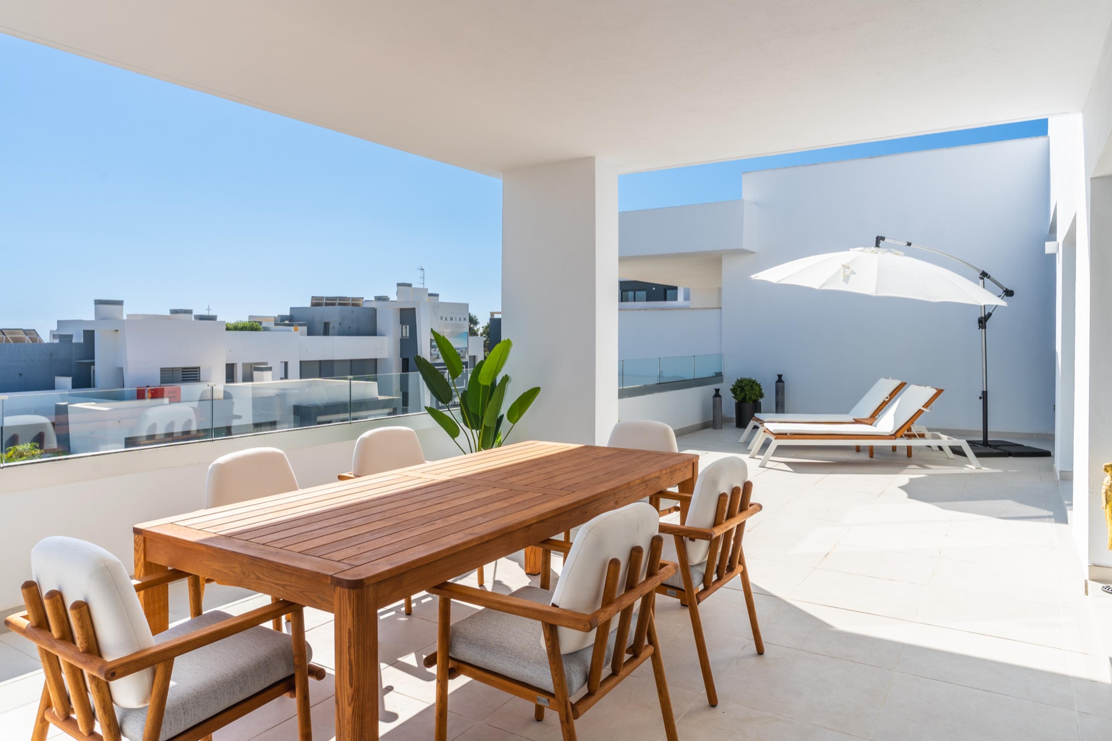 Penthouse Vanian Gardens - photo 3