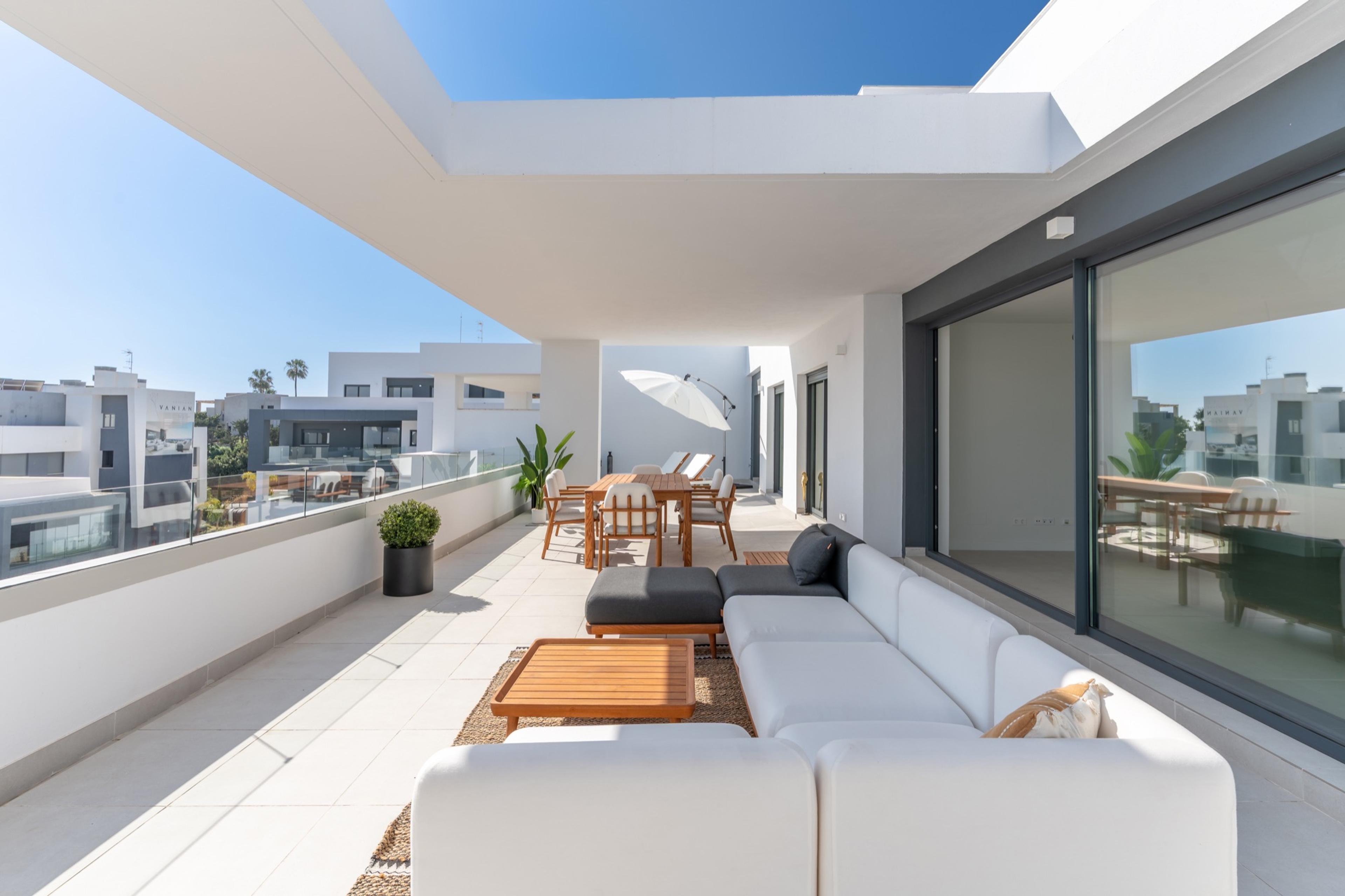 Penthouse Vanian Gardens - photo 2