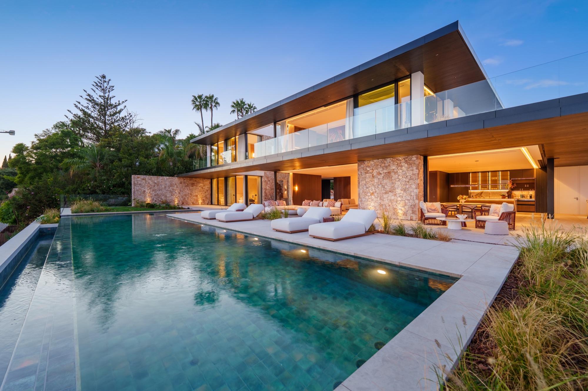 A sea-view villa above La Quinta, Benahavis