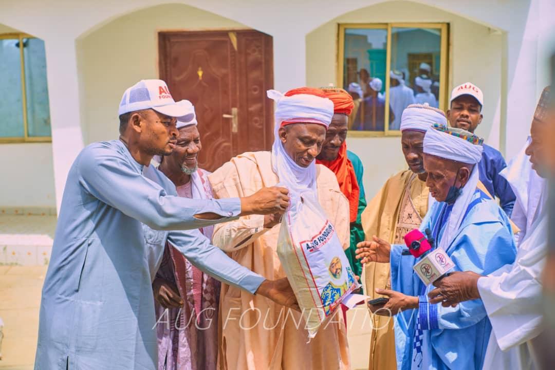 Gusau Emirate food and cash outreach