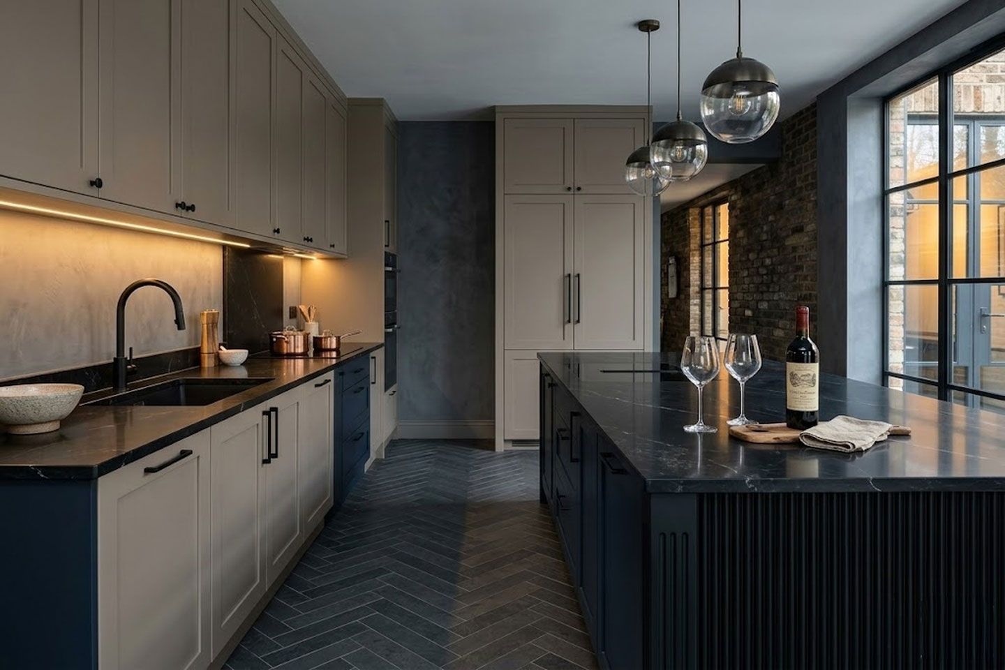 Starwood SW122 — view