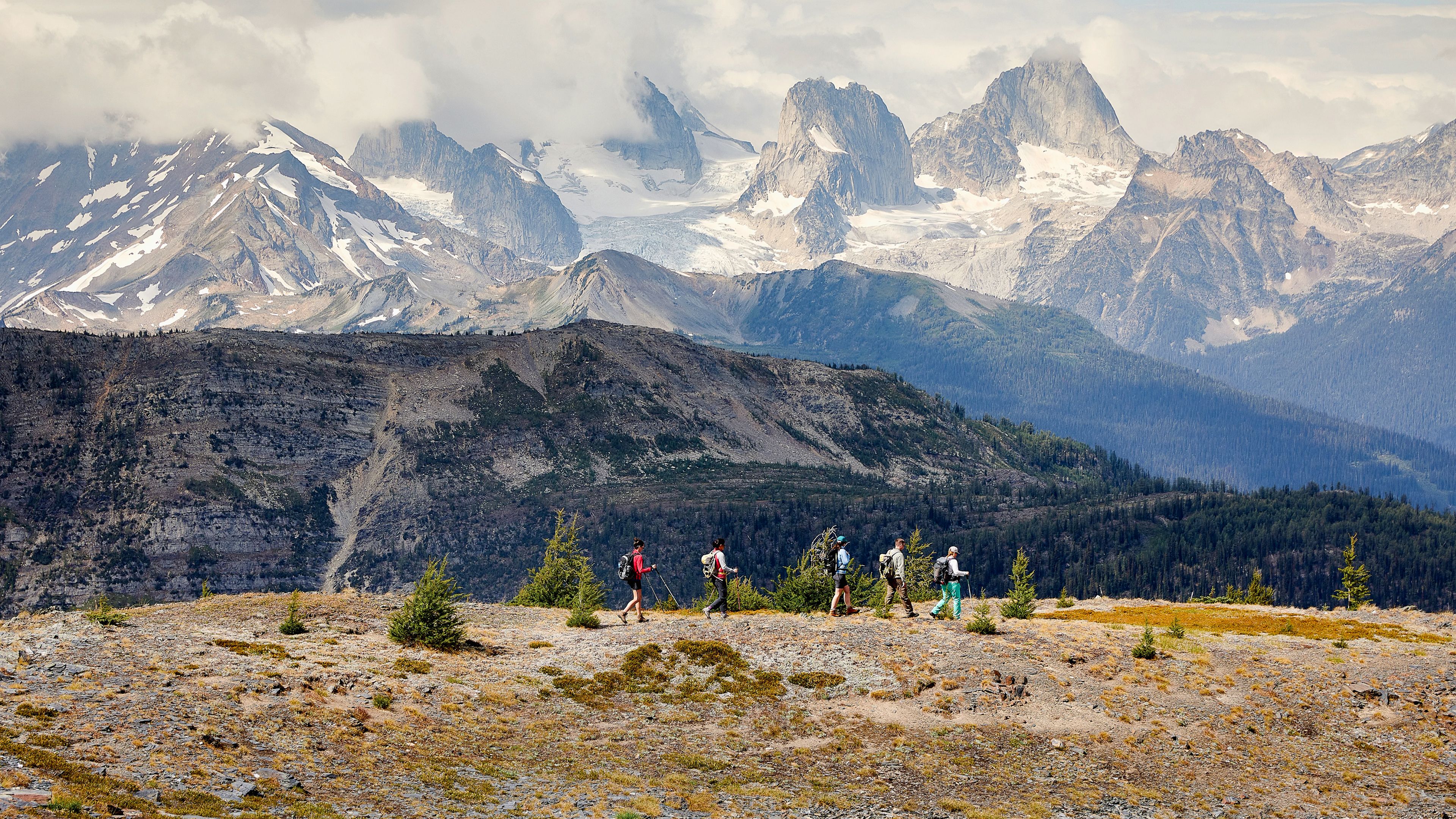Bugaboos Lodge & Heli-Hiking | CMH Summer Adventures