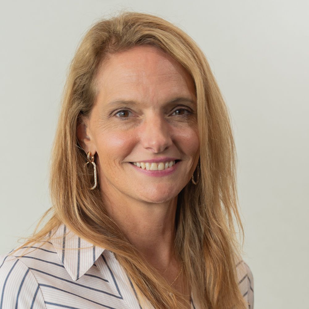 Carolyn Swan headshot
