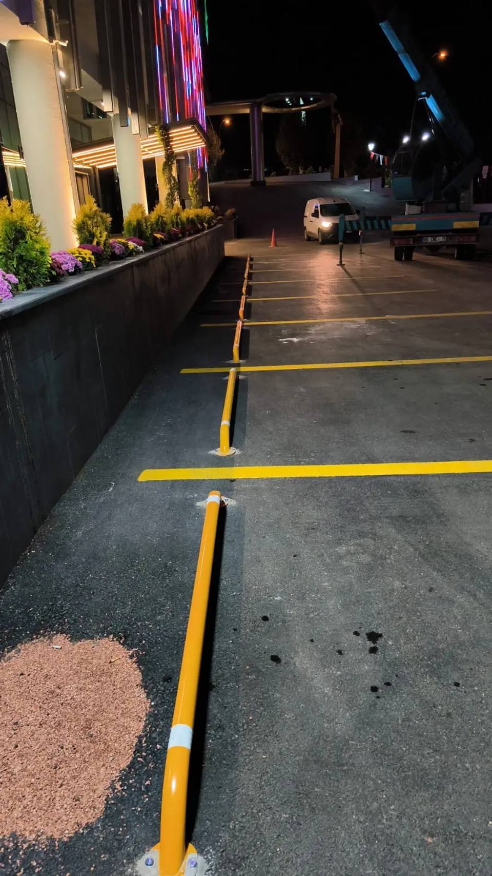 Otopark çizgi boyası ve otopark stoper uygulaması