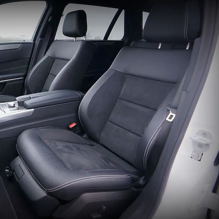 Asientos con suspensión neumática y accesorios de cabina para camiones