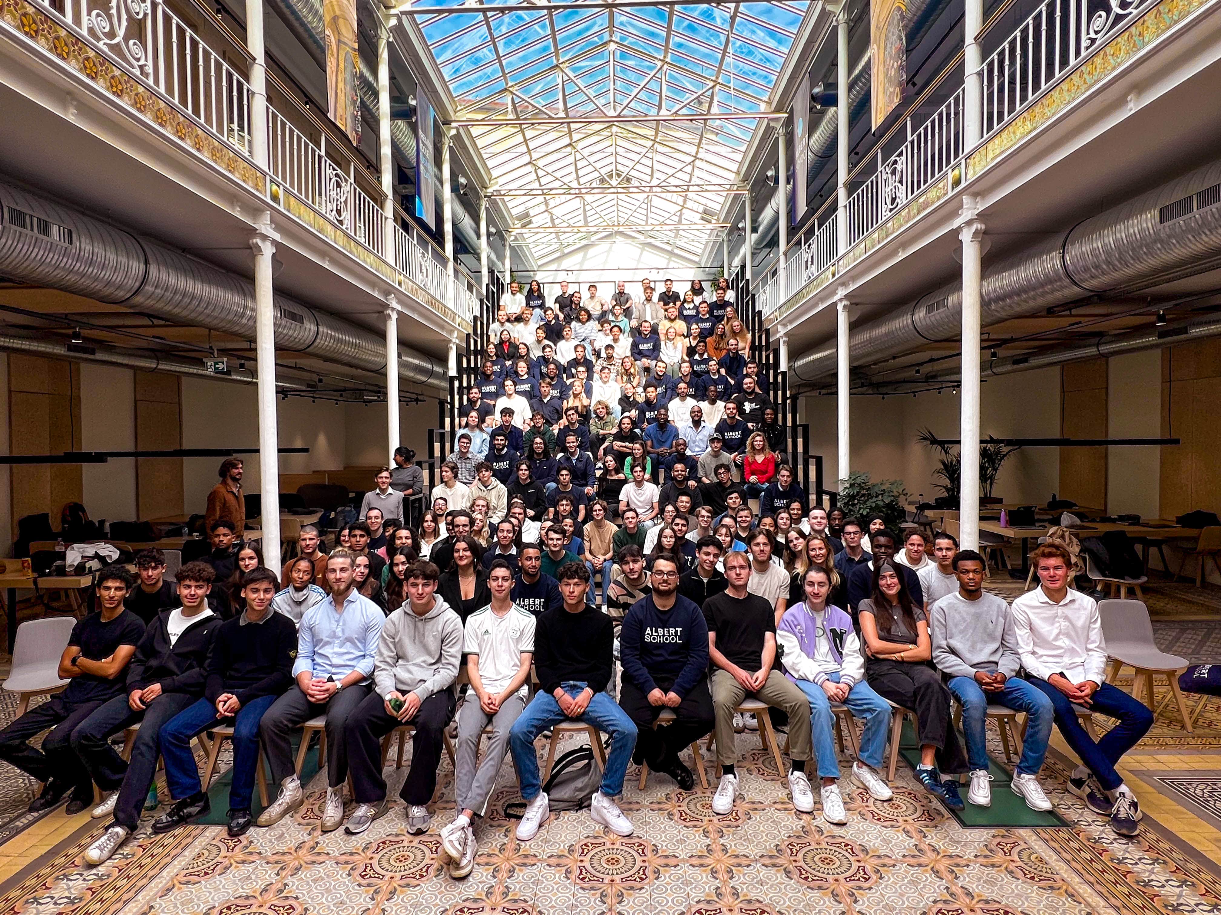 Explore Albert School’s Summer School in Paris, a two-week program blending business, data, and hands-on learning for curious students.