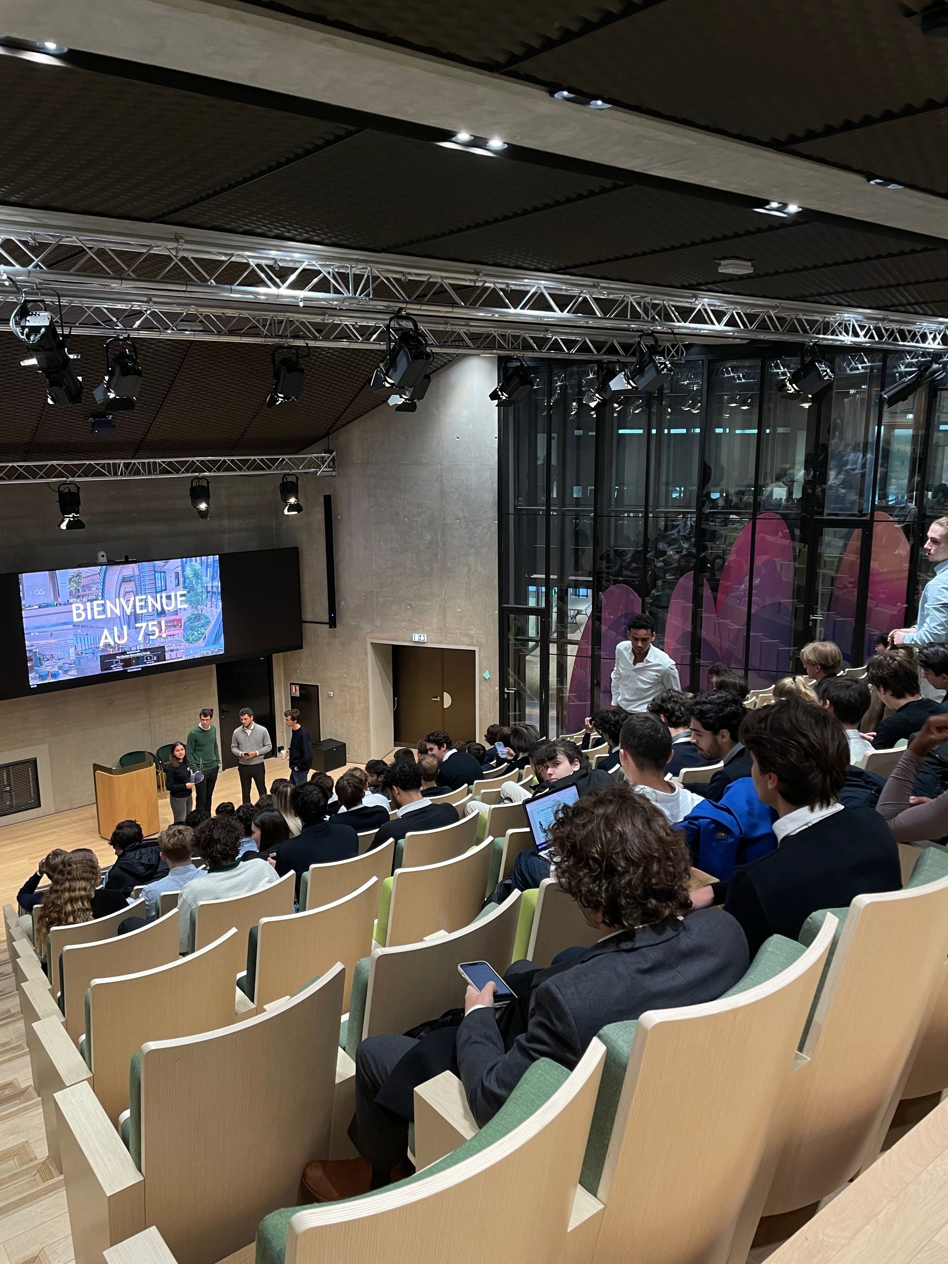First-Year Bachelor students shine in collaboration with BCG X during their integration week!