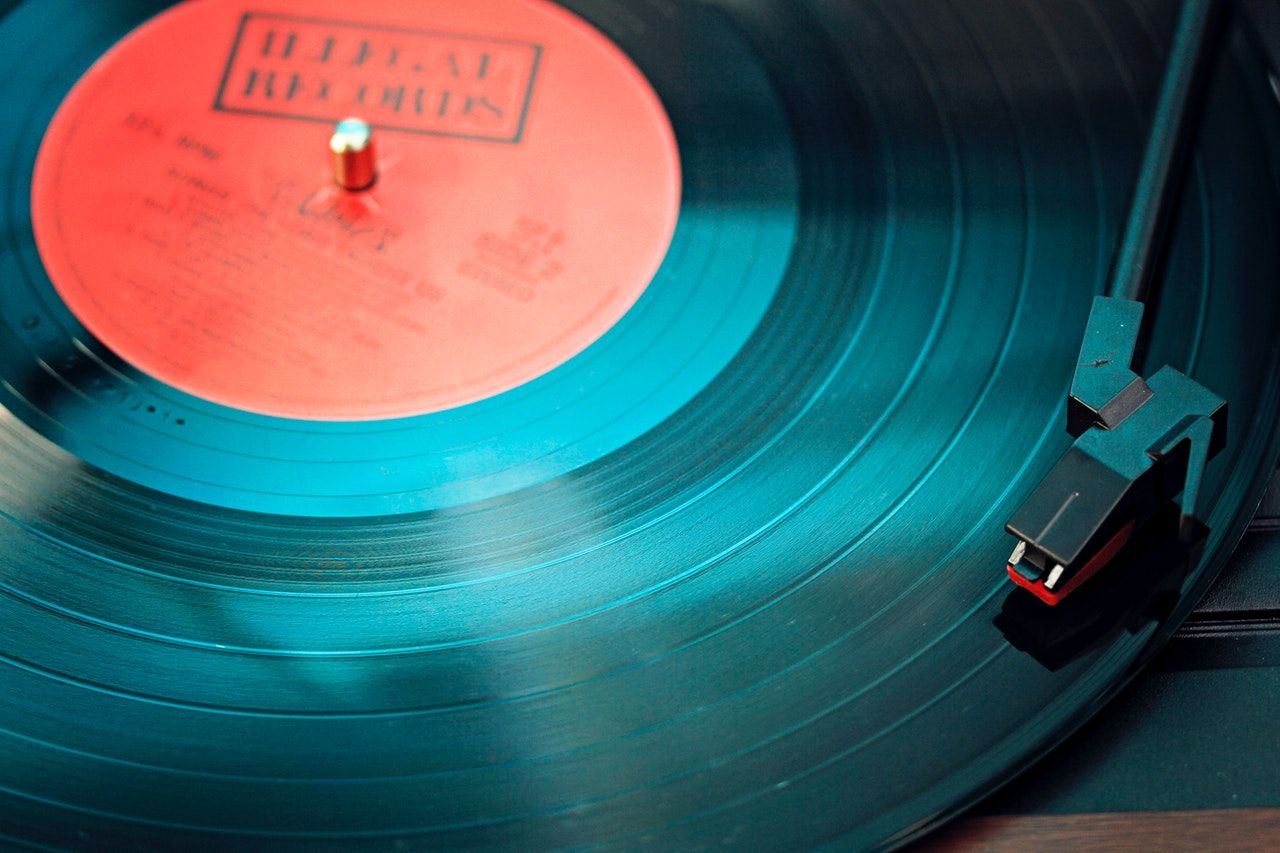 Data et musique : Comment l’IA aide-t-elle le monde de la musique ?