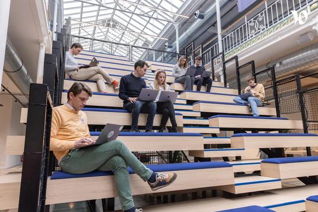 Live Webinar (in French): Everything You Need to Know About the Work-Study Master's Programs in France