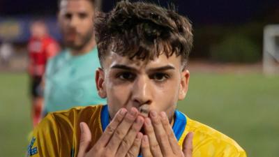 Marcos Soler desata la alegría en el 91 y da al Atlético Palma del Río su primera victoria