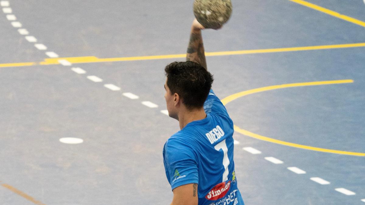 El ARS compite ante uno de los favoritos, pero termina cediendo frente a Trops Málaga
