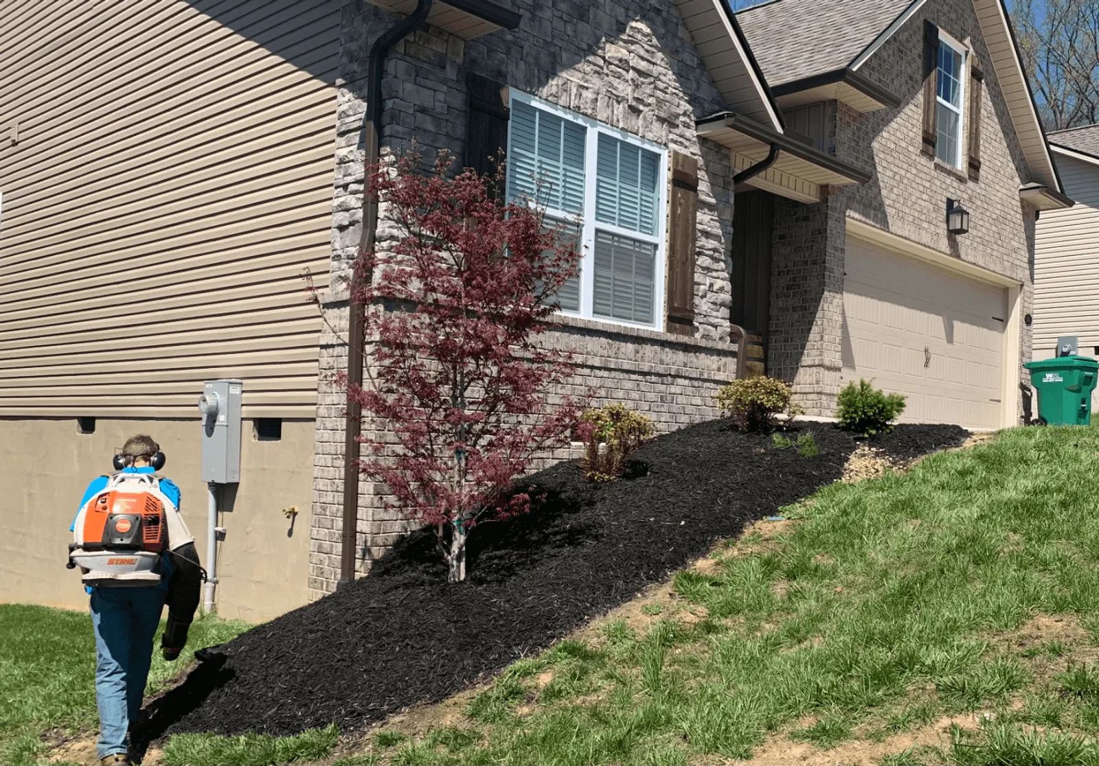 Mulching Magic: Benefits and How-to Guide for Proper Mulch Installation