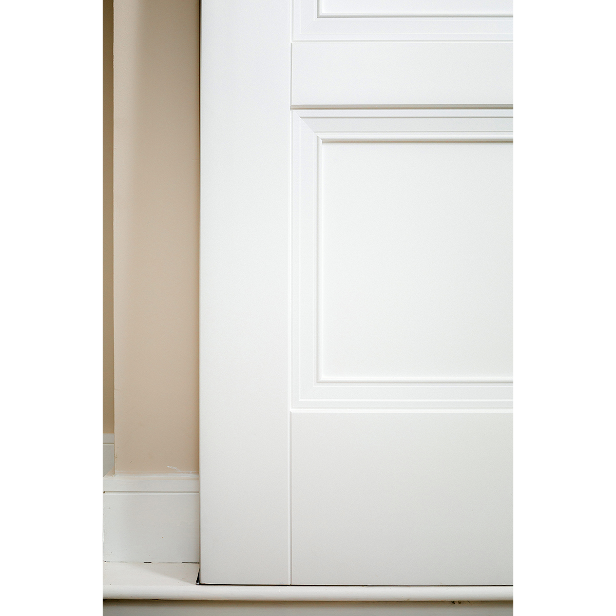franklin white primed 3 panel door detail