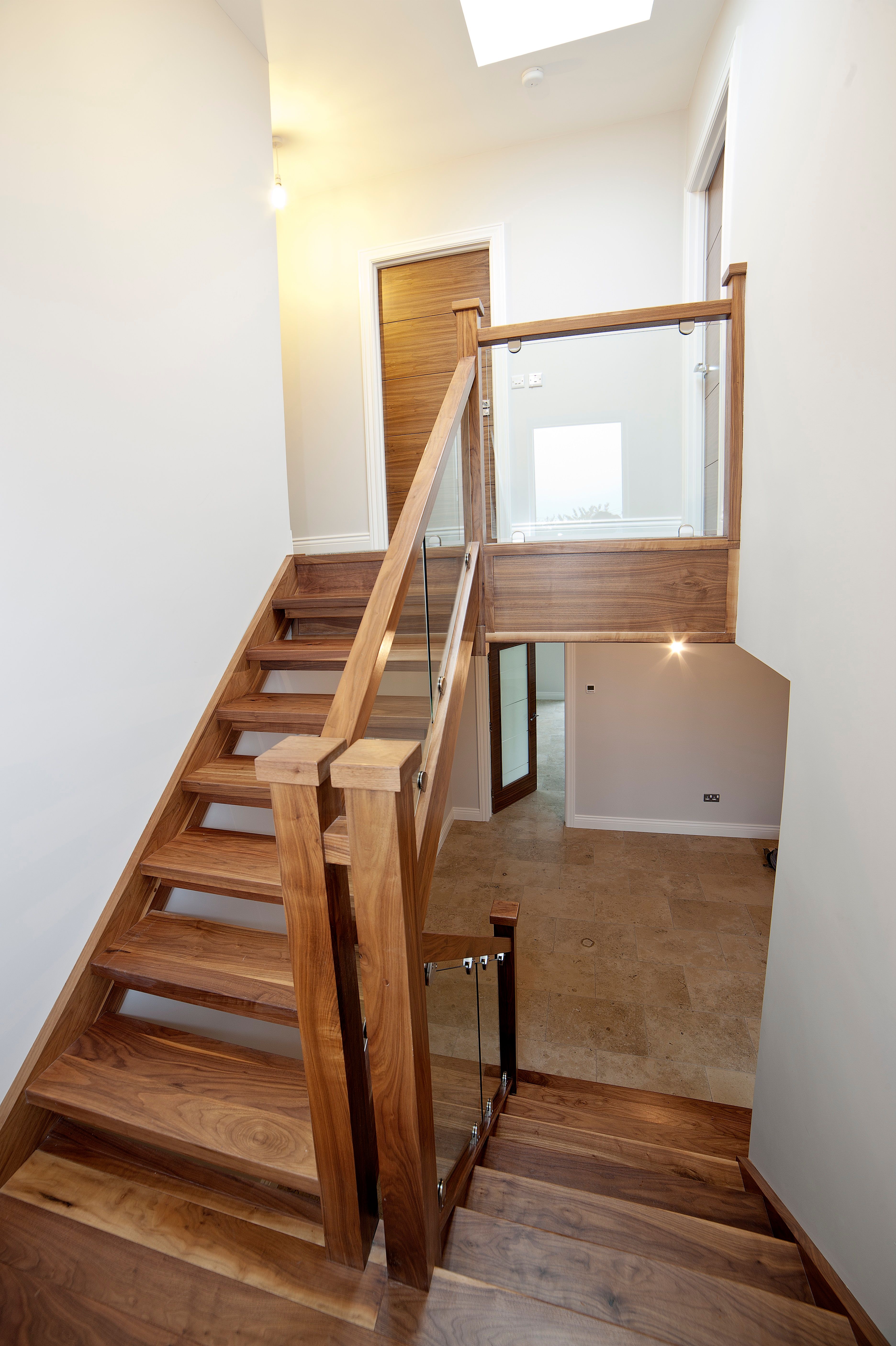 Walnut openriser and glass 4