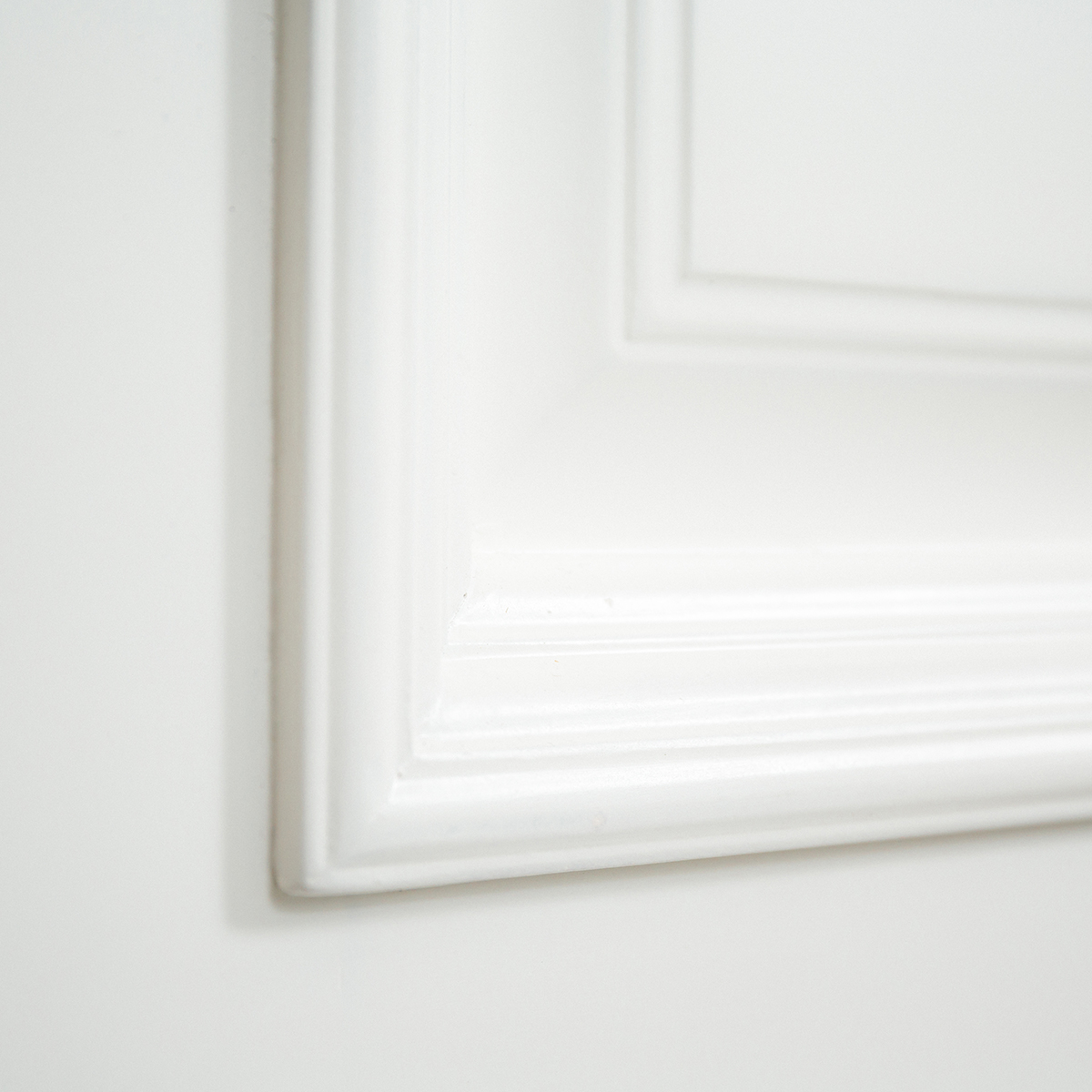 monroe white primed 2 panel bolection door detail