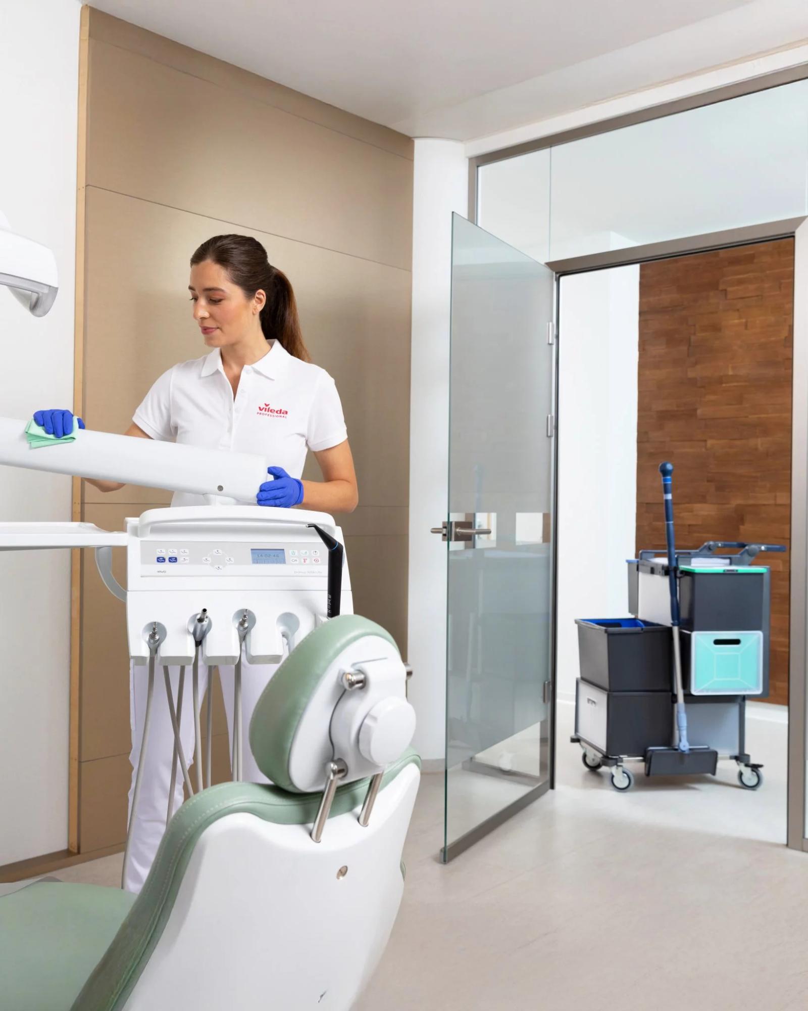 Shopster trolley fitting neatly into a dental practice treatment room
