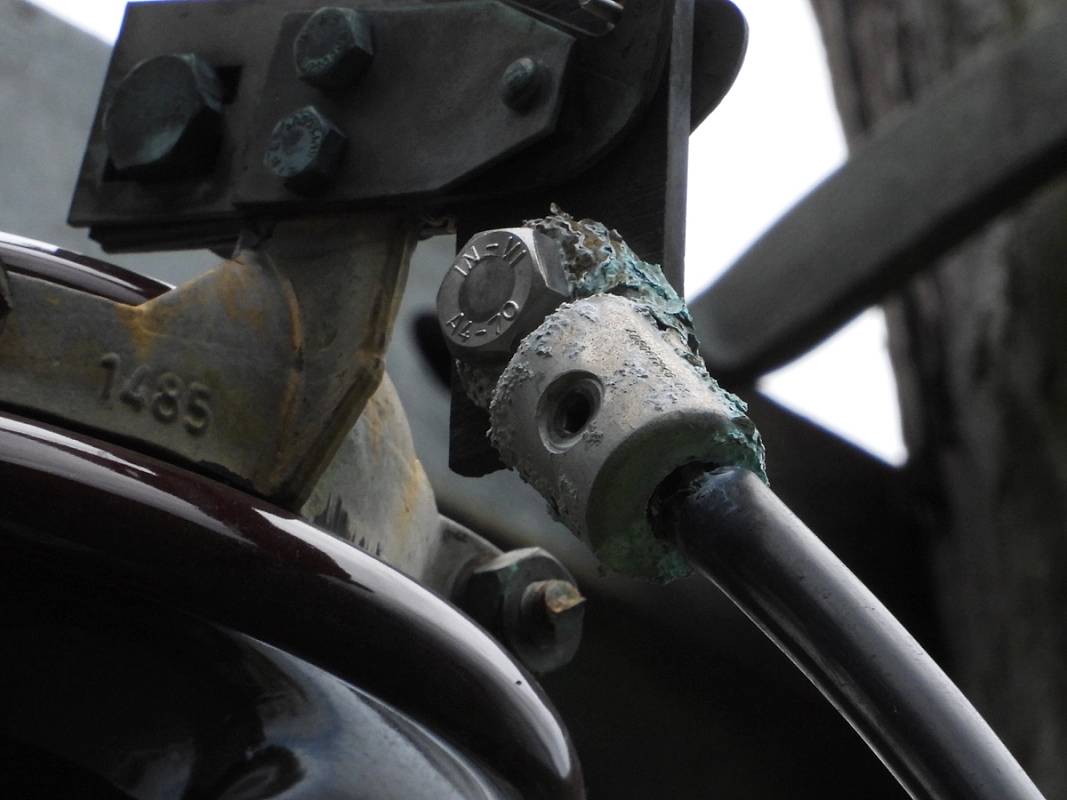 Sammenkobling av Cu og Al utendørs gir raskt korrosjonsproblemer