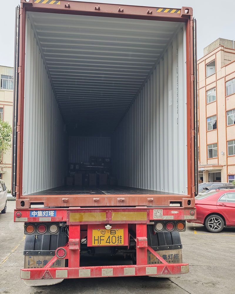 How We Ship 2,000 Textile Luggage Units Without Compromise - Factory Inspection